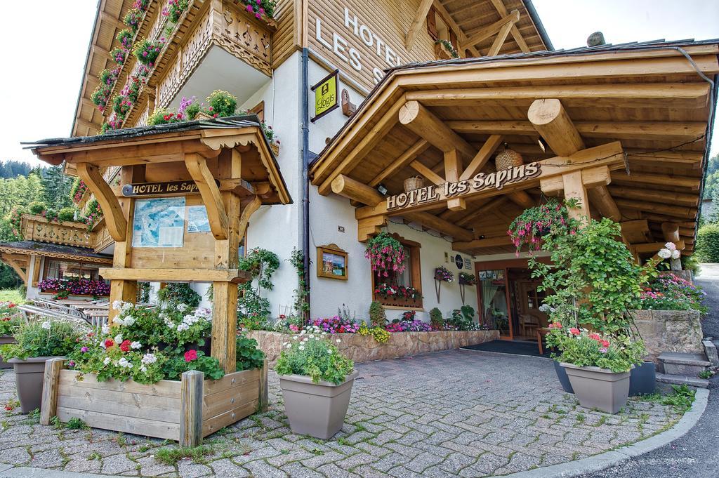 Hotel Les Sapins La Clusaz Exterior photo